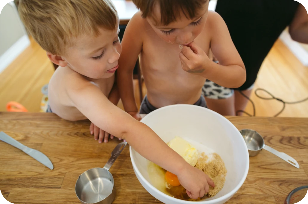 On The Go Snacks! Food Pouches and Energy Bites